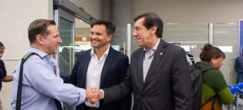 El gobernador Carlos Sadir recibi a turistas
