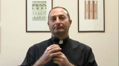 Excomulgan a un sacerdote italiano por tildar al Papa de �usurpador�