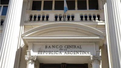 Con reservas del Banco Central, el Gobierno paga vencimientos de deuda