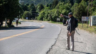Bariloche: en pleno paro de colectivos, el intendente busca 