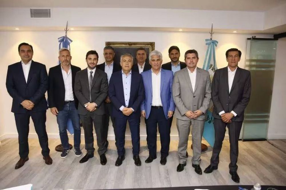 En la previa del debate de la Ley �mnibus , gobernadores de Juntos por el Cambio ratificaron la unidad de la coalici�n