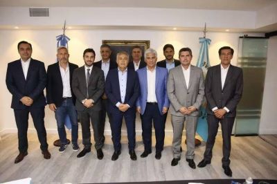 En la previa del debate de la Ley �mnibus , gobernadores de Juntos por el Cambio ratificaron la unidad de la coalici�n