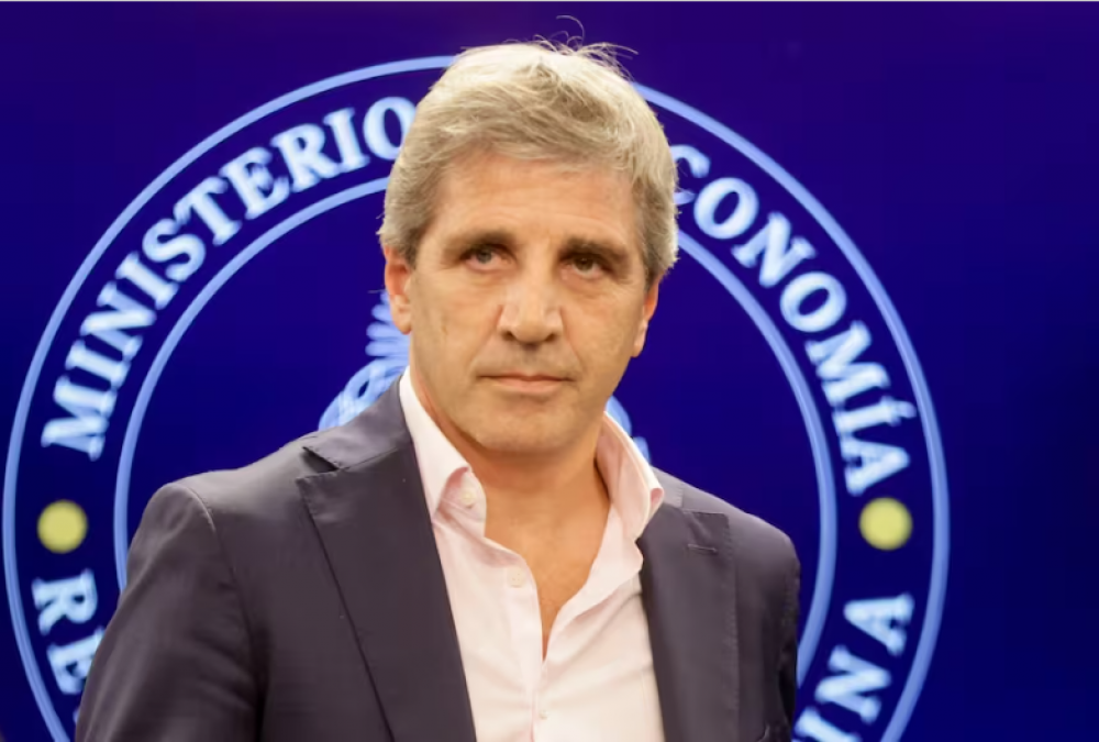 Luis Caputo confirm� el acuerdo con el FMI y �anticip� medidas m�s duras� si el Gobierno no consigue la ley �mnibus