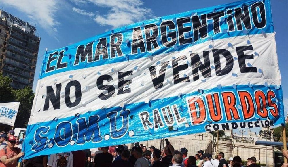El SOMU march al Congreso con la consigna El Mar Argentino no se Vende