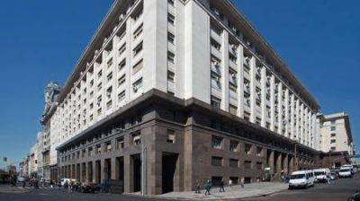 El Gobierno ampli� la emisi�n de Letras del Tesoro para afrontar pagos de intereses