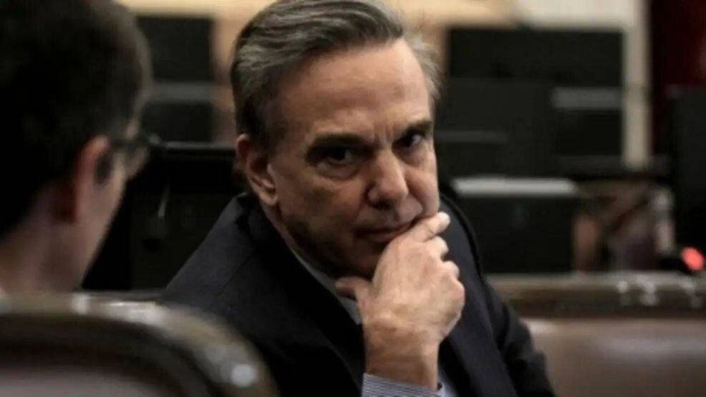 Un integrante del bloque de Pichetto asegur� que votar�n en contra del DNU de Javier Milei