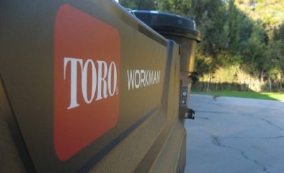 Urbaser confa en la solucin Workman GTX de Toro para la limpieza y jardinera del complejo hotelero Infinitum