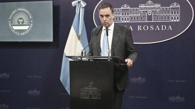 Adorni defendi� la suba de tarifas en el transporte y pidi� cambiar la l�gica de subsidios