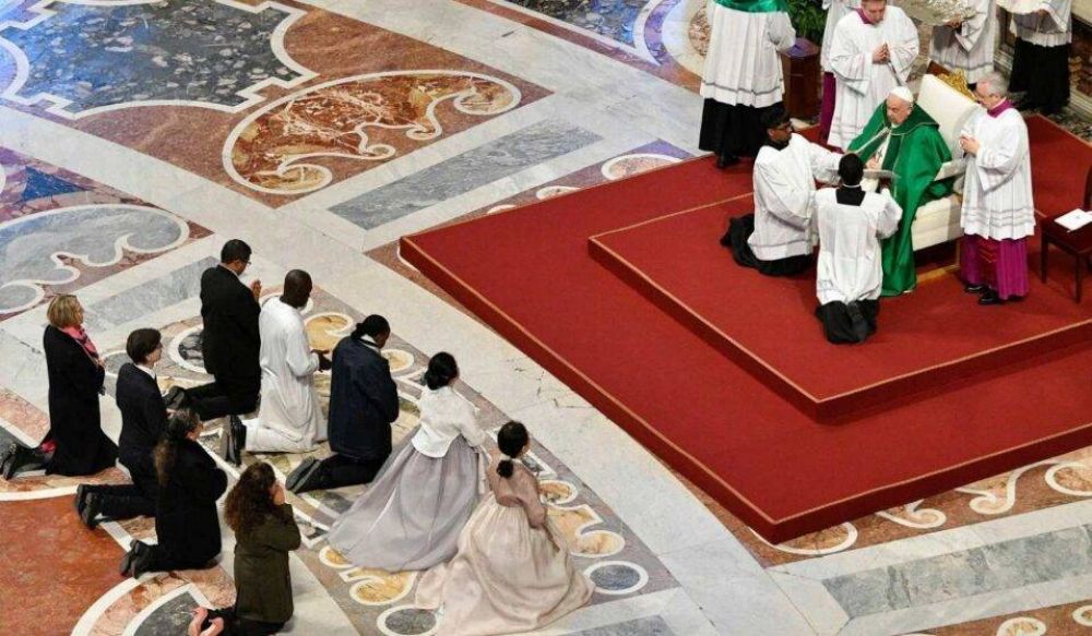 El Papa confiere los ministerios de Lector y Catequista a cuatro laicas y un laico de Amrica Latina y el Caribe