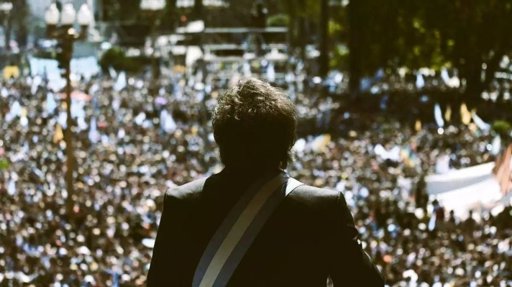 El peronismo desaf�a a Milei: un duelo anal�gico tras 45 d�as de medidas cr�ticas