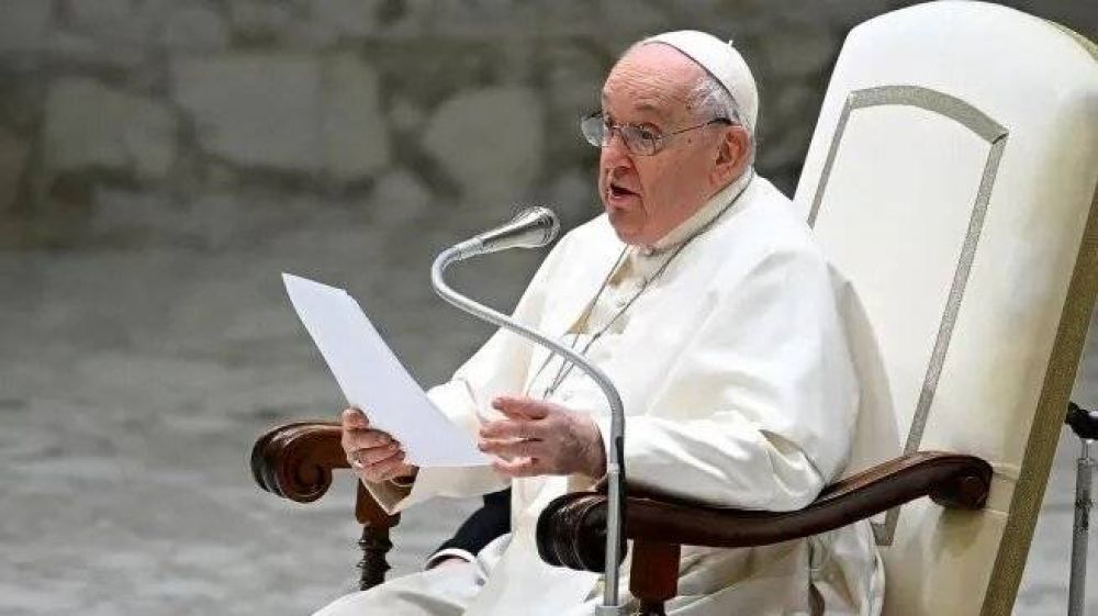 El papa Francisco alertó sobre el uso de la Inteligencia Artificial y pidió una 