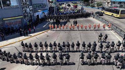 Presentaron un habeas corpus por el corte de fuerzas de seguridad en el Puente Pueyrredn