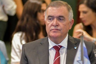 Tres diputados rompen con Uni�n por la Patria y crean un nuevo bloque