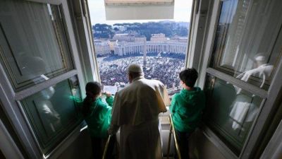 J�venes de la Acci�n Cat�lica claman junto al Papa: 'No puede haber amor sin paz'