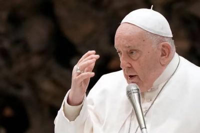 El Papa confirmó su encuentro con Milei y dijo que el viaje a la Argentina es algo “por ahora entre paréntesis”