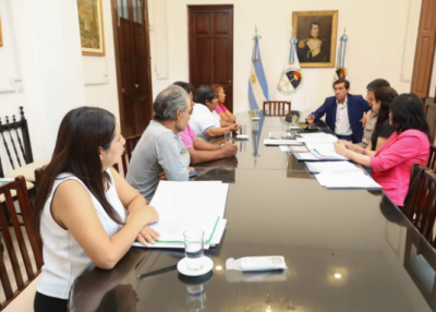El gobernador Carlos Sadir recibi a damnificados por las inundaciones