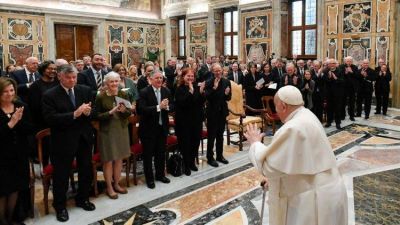El Papa: No descuidar el papel esencial de la religi�n en la educaci�n de las personas