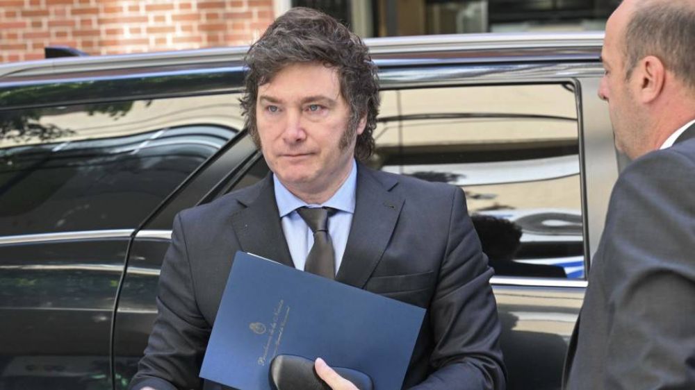 Milei presiona a fondo a los gobernadores con los sueldos para que le voten la ley