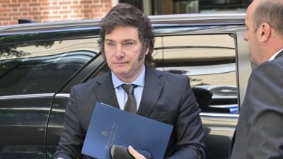 Milei presiona a fondo a los gobernadores con los sueldos para que le voten la ley