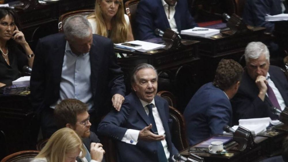 Llaryora mand� a contactar al bloque peronista para votar la coparticipaci�n del Impuesto Pa�s