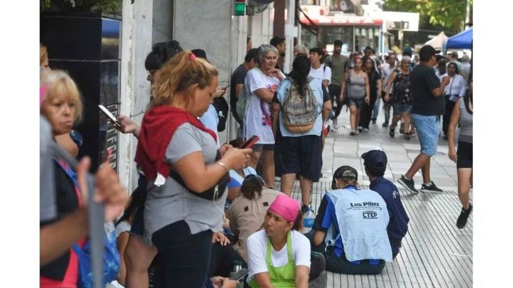El Gobierno se endurece con las organizaciones sociales y no recibir� a quienes reclaman por comida