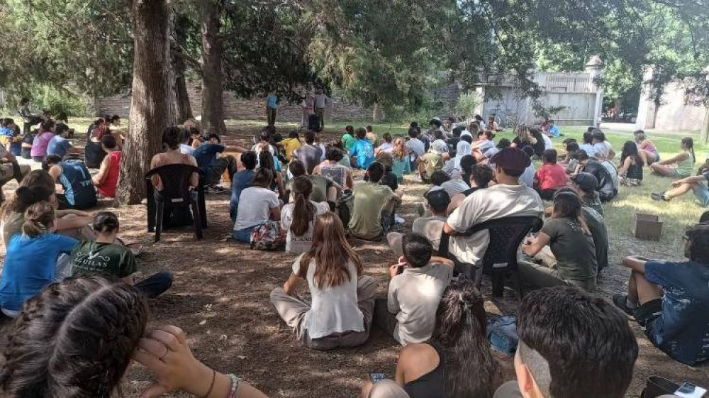 Unos 300 jvenes participaron de la Misin Juvenil en La Plata