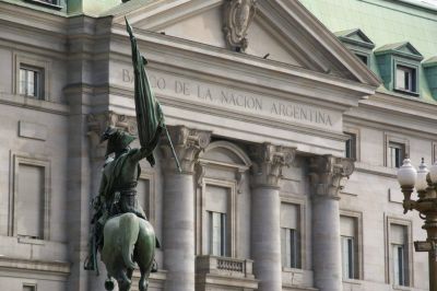 Los bancarios denuncian que el Gobierno busca iniciar el plan de privatizacin del Banco Nacin con Sturzenegger como idelogo