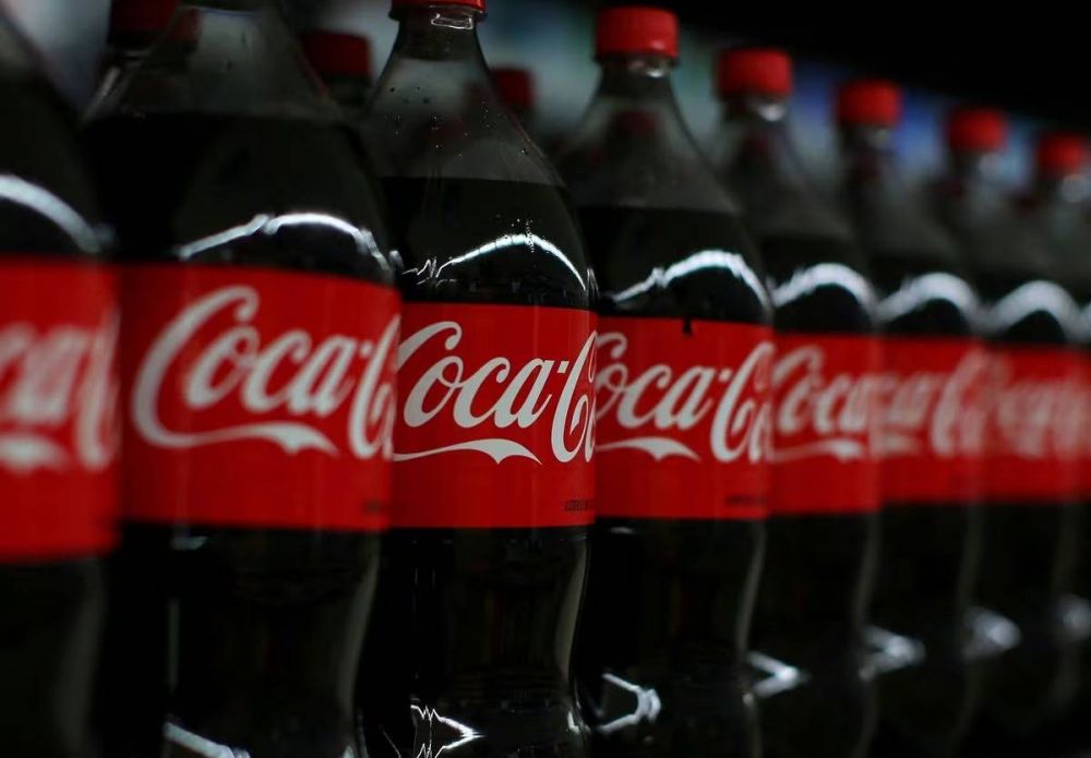 Coca-Cola gan cuota de mercado y aument su beneficio un 12% en 2023