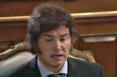 Javier Milei anticip� que eliminar� los fideicomisos por decreto, que excluir� a los �traidores� y le respondi� a Cristina