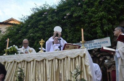En un clima de fiesta y devoción, Mar del Plata celebró su tradicional fiesta en honor a Nuestra Señora de Lourdes