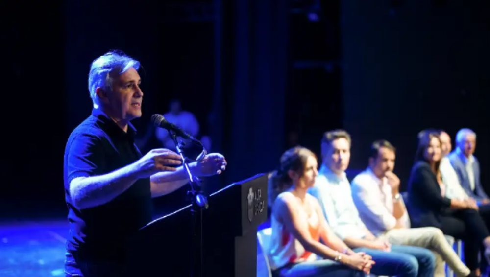Llaryora atraviesa su momento m�s complicado desde que es gobernador