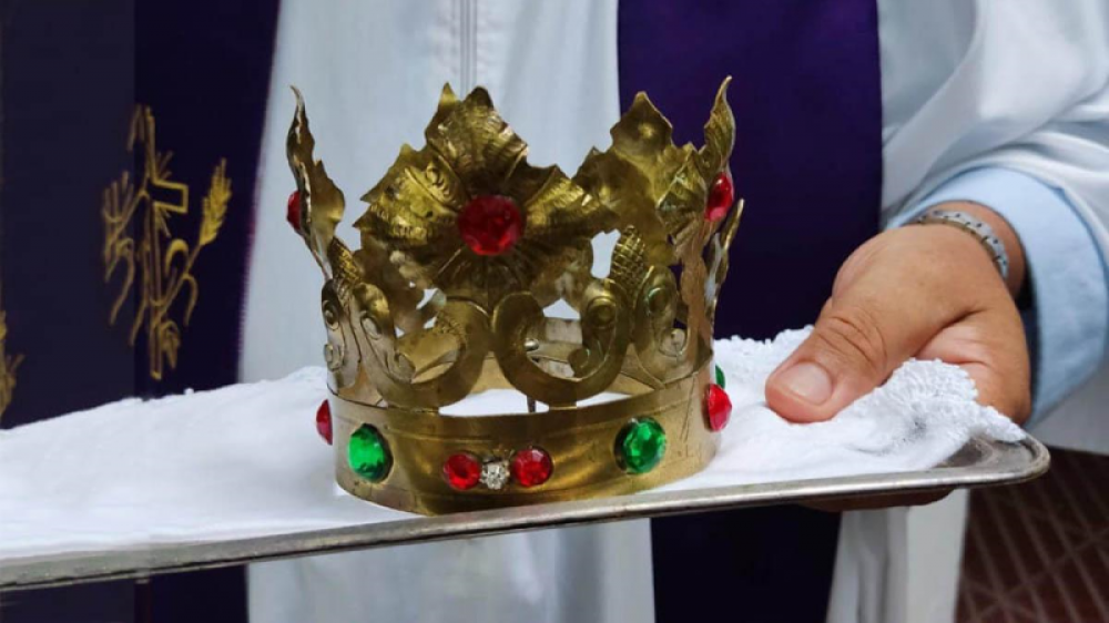 La Plata: Recuperan la corona de la Rosa Mstica robada del santuario