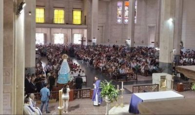 Mons. Stanovnik inaugur en Itat el Ao Pastoral arquidiocesano