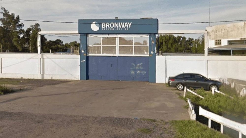 Tabacalera Bronway suspendi a 172 trabajadores y apuntan a la AFIP con la Justicia Federal
