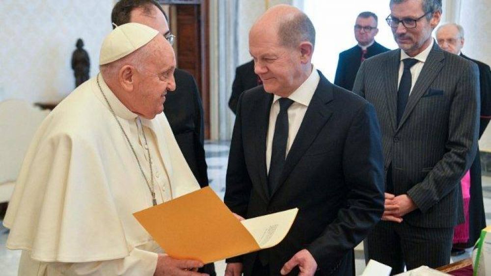 El Papa Francisco recibe al Canciller alemn Olaf Scholz