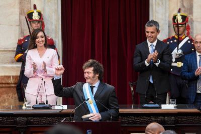 Milei unifica la estrategia de LLA: plan con gobernadores, el Congreso y un reseteo a la comunicaci�n