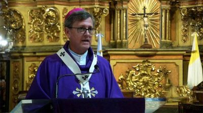 El arzobispo porteo reflexiona sobre el lugar del dinero en la sociedad y la parroquia