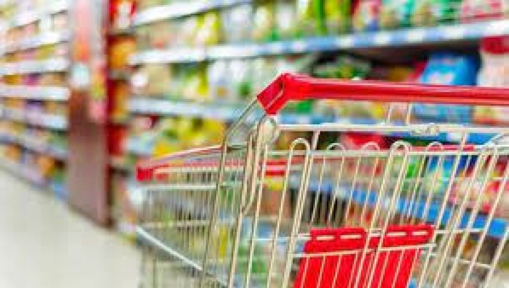 Las ventas en los supermercados cayeron 13% en febrero y profundizan su baja