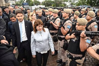 El Gobierno triplicar el despliegue de las fuerzas de seguridad en Rosario y enviar vehculos militares