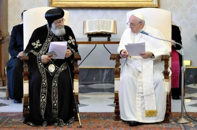 Los coptos ortodoxos suspenden conversaci�n ecum�nica con Roma