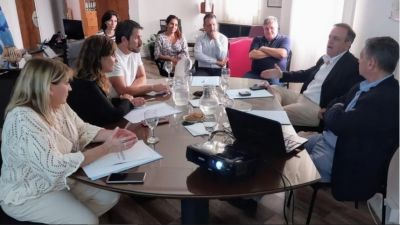 El intendente Merino se reuni en Buenos Aires con directivos de la empresa Tintenfisch