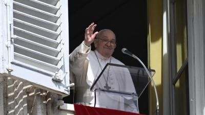 Francisco: �Cuando damos y perdonamos, la gloria de Dios brilla en nosotros�