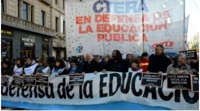 La CTERA reclama financiamiento estatal y rechaza los vouchers educativos