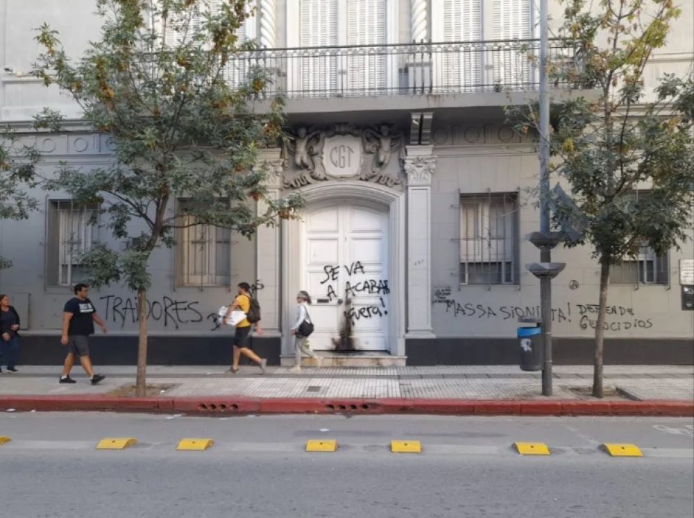 Desconocidos vandalizaron la Casa del Movimiento Obrero, la sede histrica de la CGT