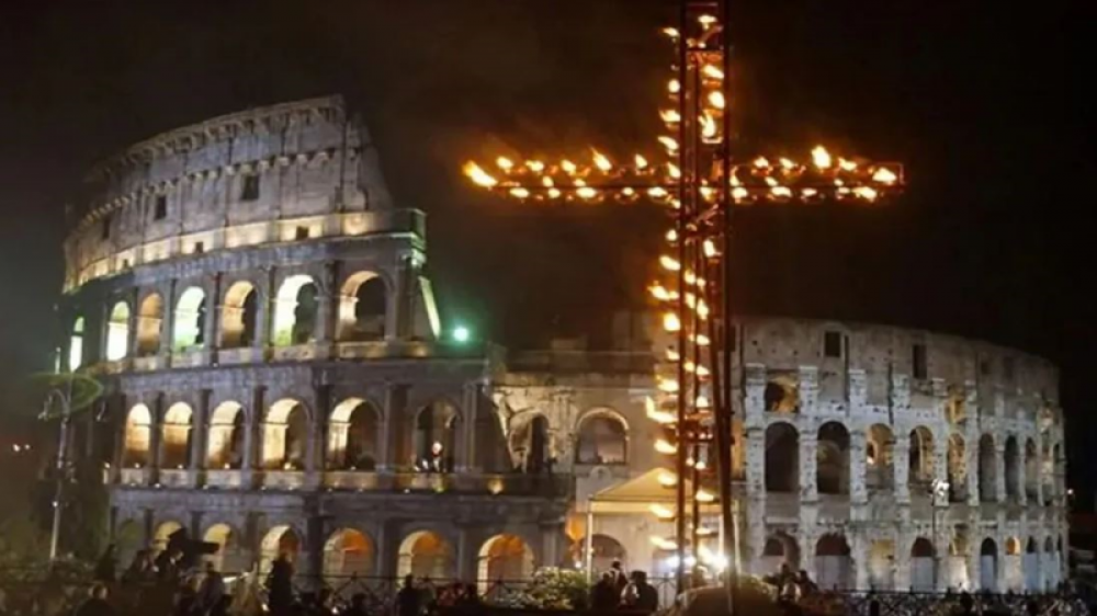 El Papa redacta por primera vez los textos del Va Crucis del Coliseo