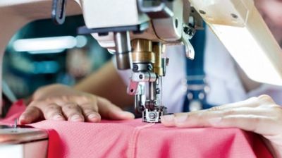 En picada: Mientras aumentan los despidos, en el sector textil afirman que desde 2001 no viven una situacin tan crtica como en la actualidad