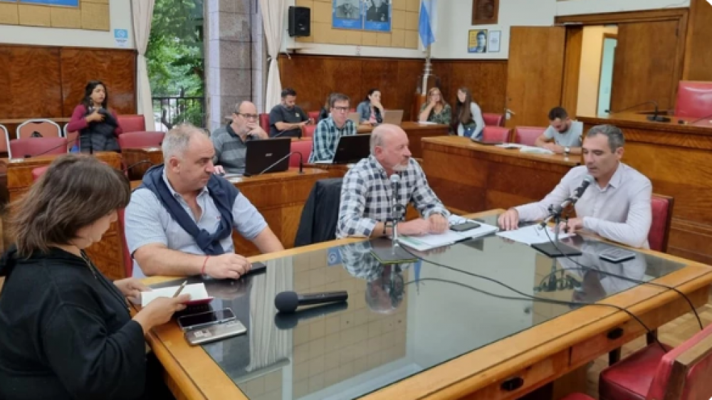 Cae la cobrabilidad en Osse, el enojo de los jubilados y otro polmico tuit del concejal