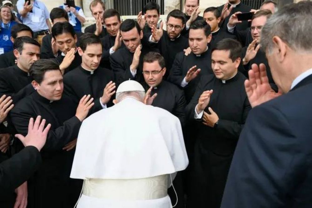 El Papa Francisco da 3 consejos a sacerdotes de Amrica Latina