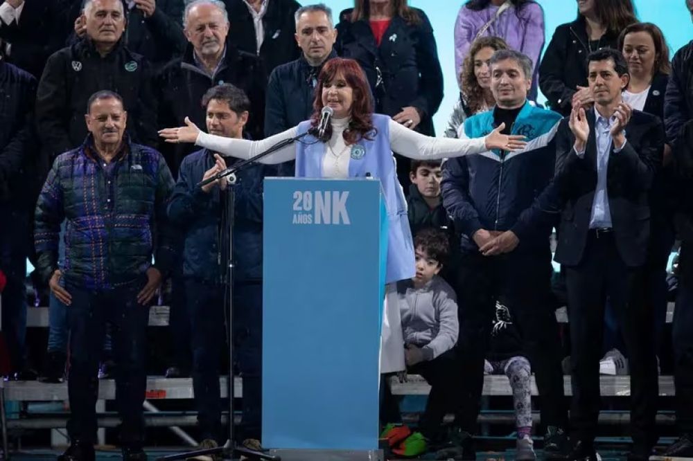 Cristina Kirchner reaparece para cuestionar a Milei, pero hay expectativa por sus dichos sobre la interna del peronismo