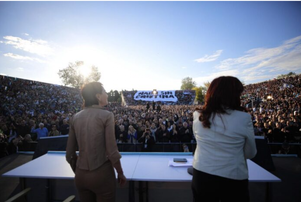 Cristina y Mayra inauguraron el Microestadio Nstor Kirchner